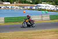 Vintage-motorcycle-club;eventdigitalimages;mallory-park;mallory-park-trackday-photographs;no-limits-trackdays;peter-wileman-photography;trackday-digital-images;trackday-photos;vmcc-festival-1000-bikes-photographs